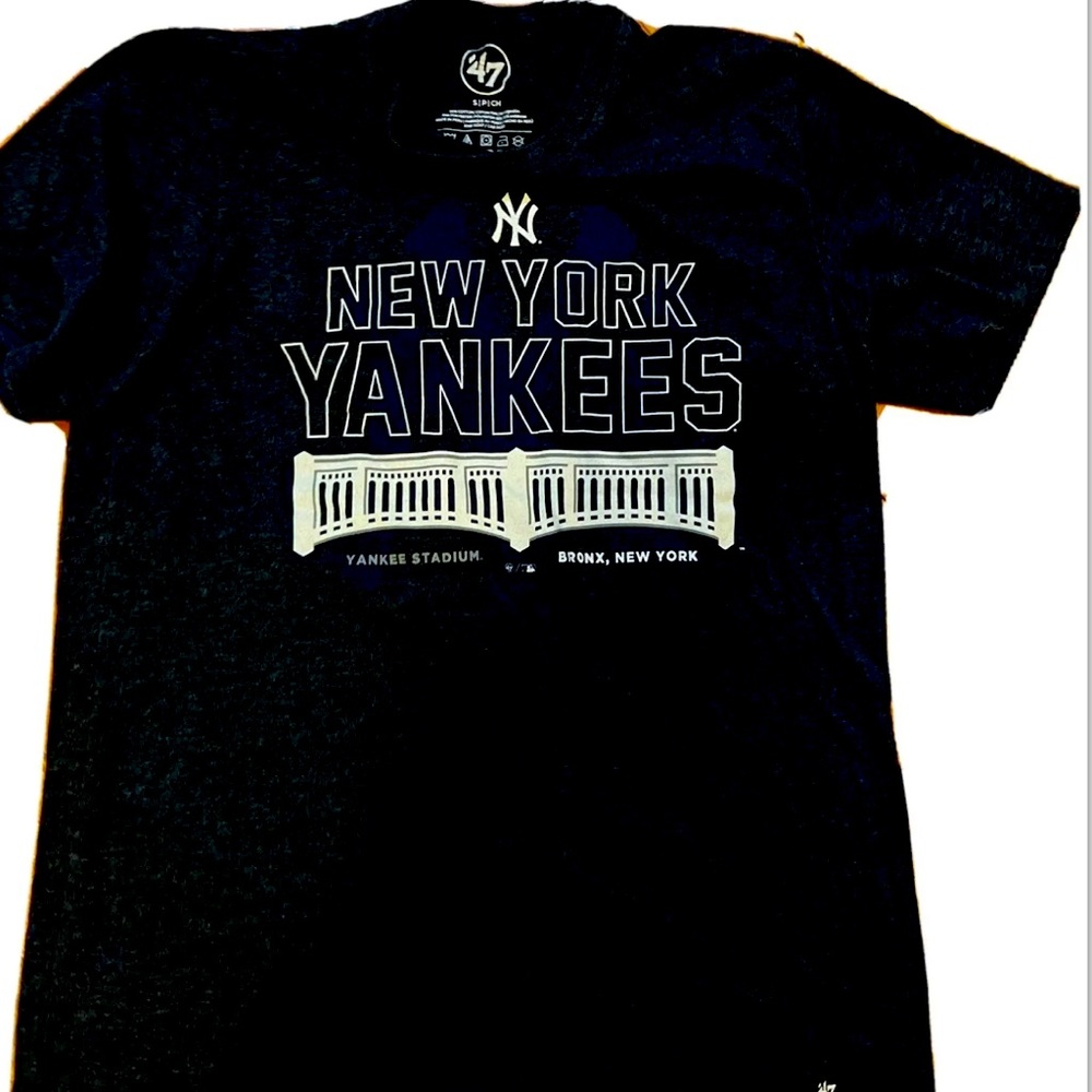 New York Yankees Yankee Stadium  47 shirt Women’s Small